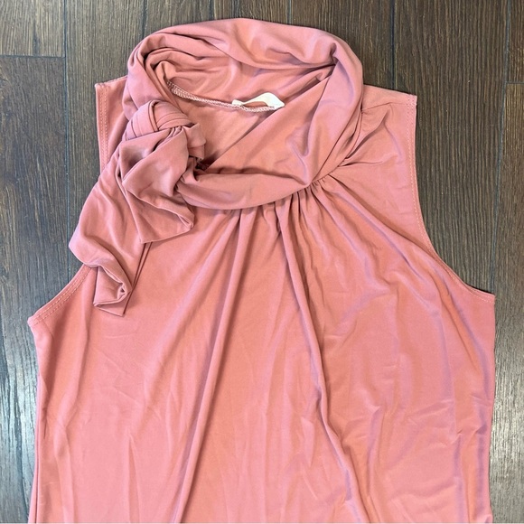 Prospect Boulevard Marv neck tied tank SZ LG - Picture 2 of 4